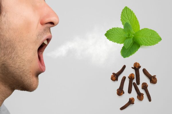 Menta y clavos de olor: el remedio natural más efectivo contra el mal aliento