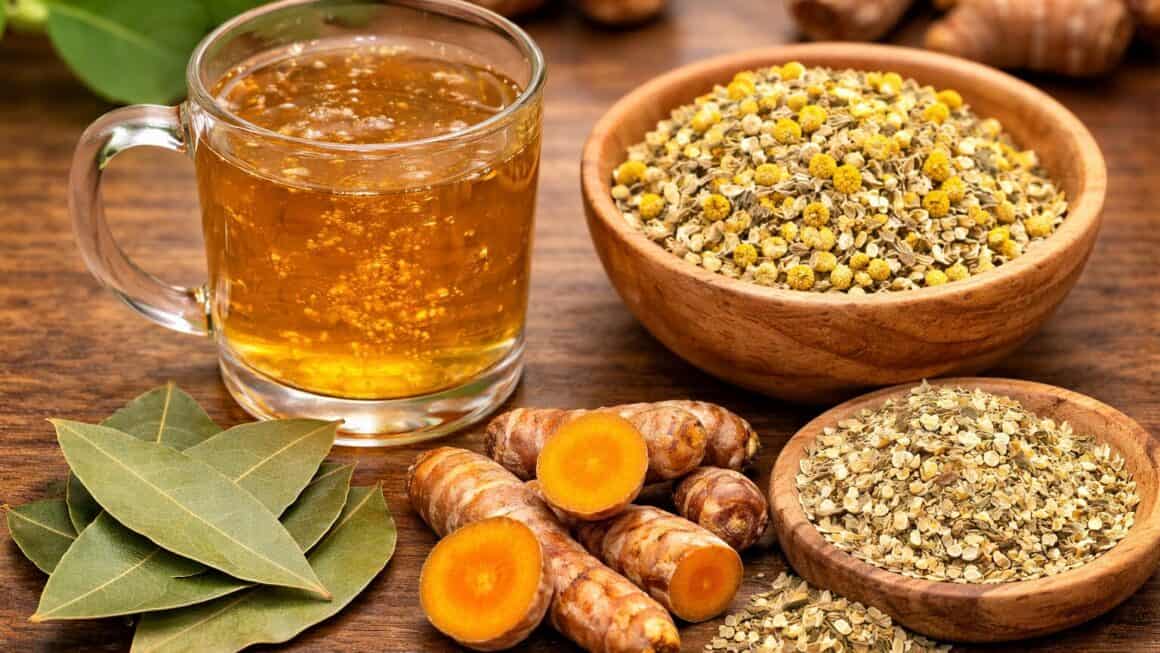 infusión de cúrcuma y laurel